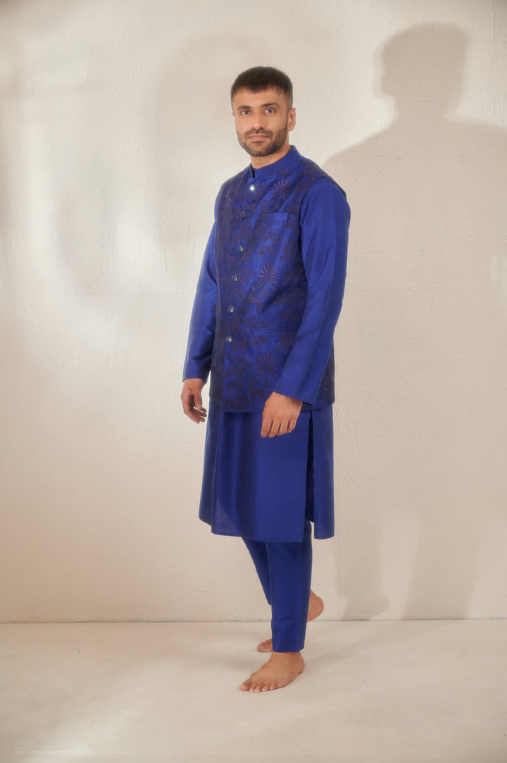 Blue Cotton Silk Kurta Set with a Sleeveless Jodhpuri Jacket for Men